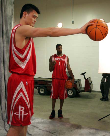 LPL张开血盆大口,AL危机时刻,圣枪挺身而出,鳄鱼一战杀崩GEN